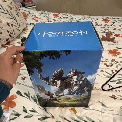 Horizon Zero Dawn Aloy Action Figure Collector's Edition Game Disc Art Book Set