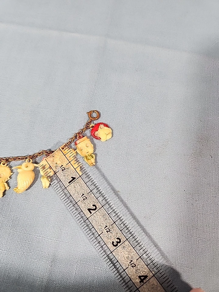 Pulsera Vintage Cracker Jack 12 Dijes Ojos Googly Celuloide Pájaro Hombre Betty Boop Foto 3 de 4