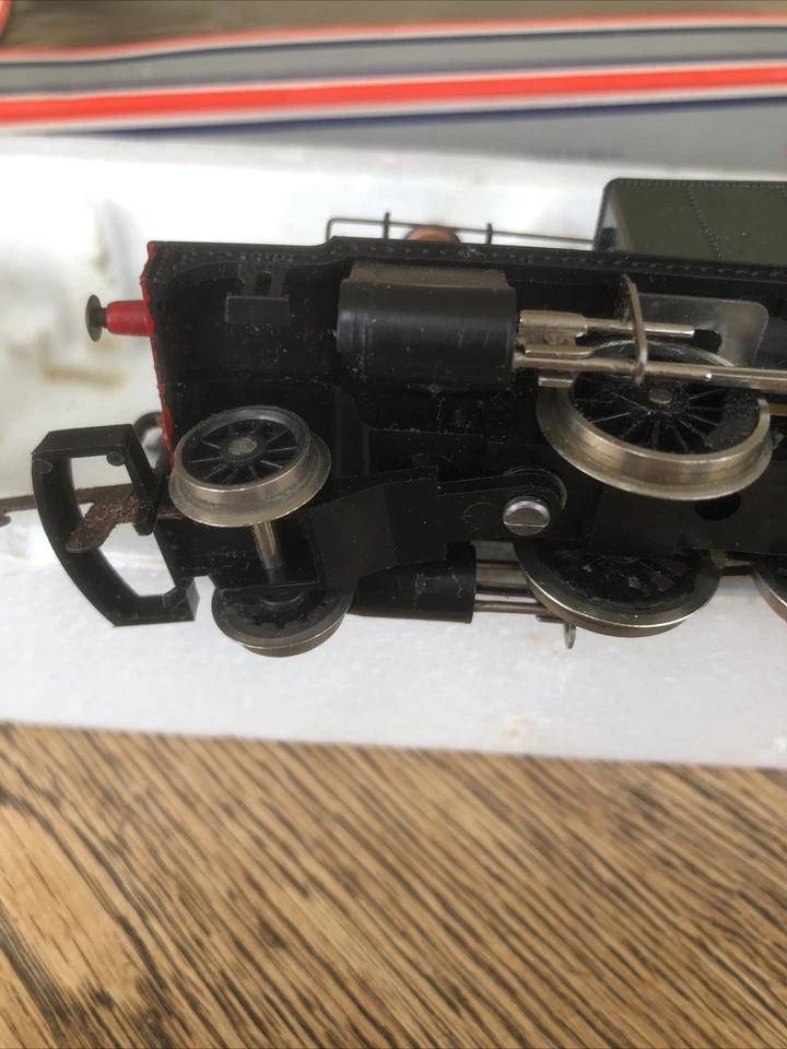 Lima Prairie Tank Locomotive 20 5111M W G - GWR Livery 4589, Non Tender Version - Image 3 of 4