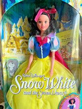 VTG 1992 Walt Disneys Snow White & The Seven Dwarfs Doll 7783 NRFB