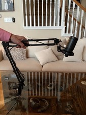 Mic With Boom Arm For PC Or Podcasting - Lightly used And In Good Condition