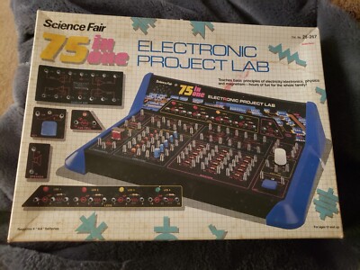 radio shack electronic project lab, 75 in one, vintage. W/ manual.e