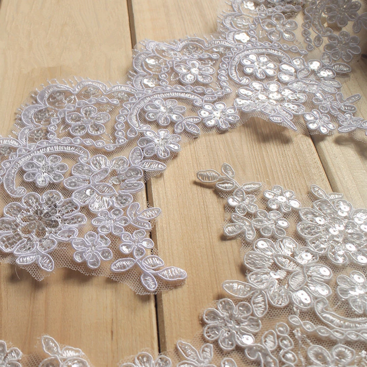 Nastro Pizzo Vintage Rose E Perle - 4cm X 1,8m Bianco