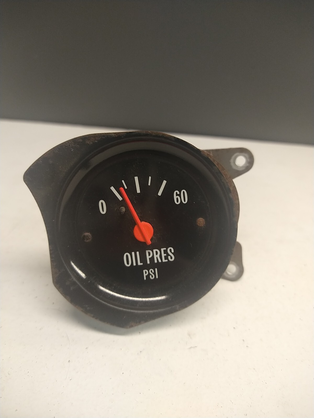 7387 CHEVY GMC TRUCK BLAZER SUBURBAN Oil Pressure GAUGE MECHANICAL C/K