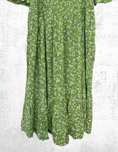 Ex Women’s Maternity Curve Ditsy Print Tiered Dress in Green (A Bit Defect) - Picture 2 of 4
