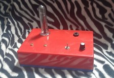 Stylophonic optical theremin synthesizer