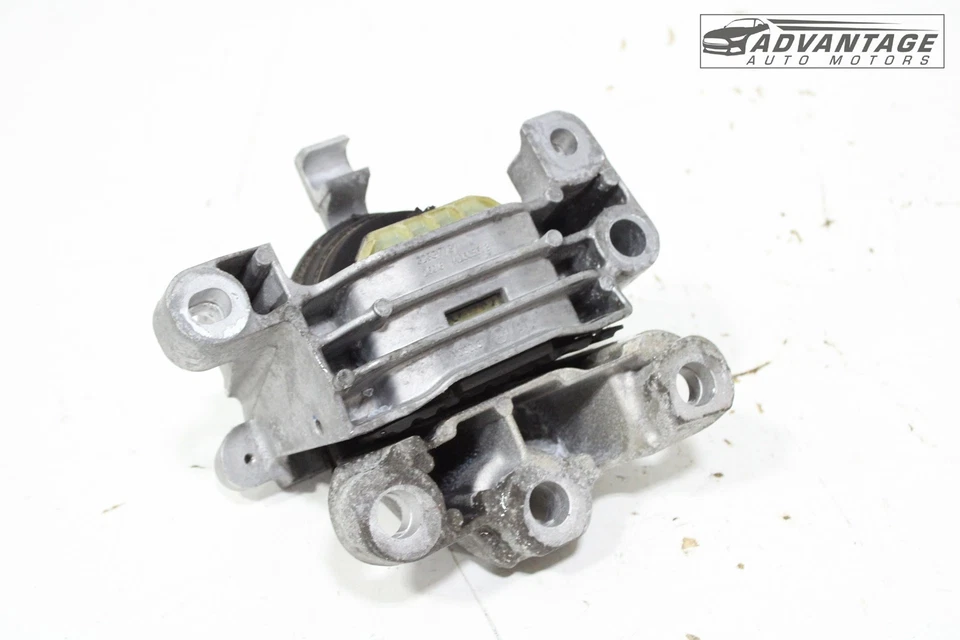 2019-2022 VOLVO XC40 2.0L ENGINE MOTOR LEFT SIDE MOUNT SUPPORT BRACKET OEM - Image 4 of 4