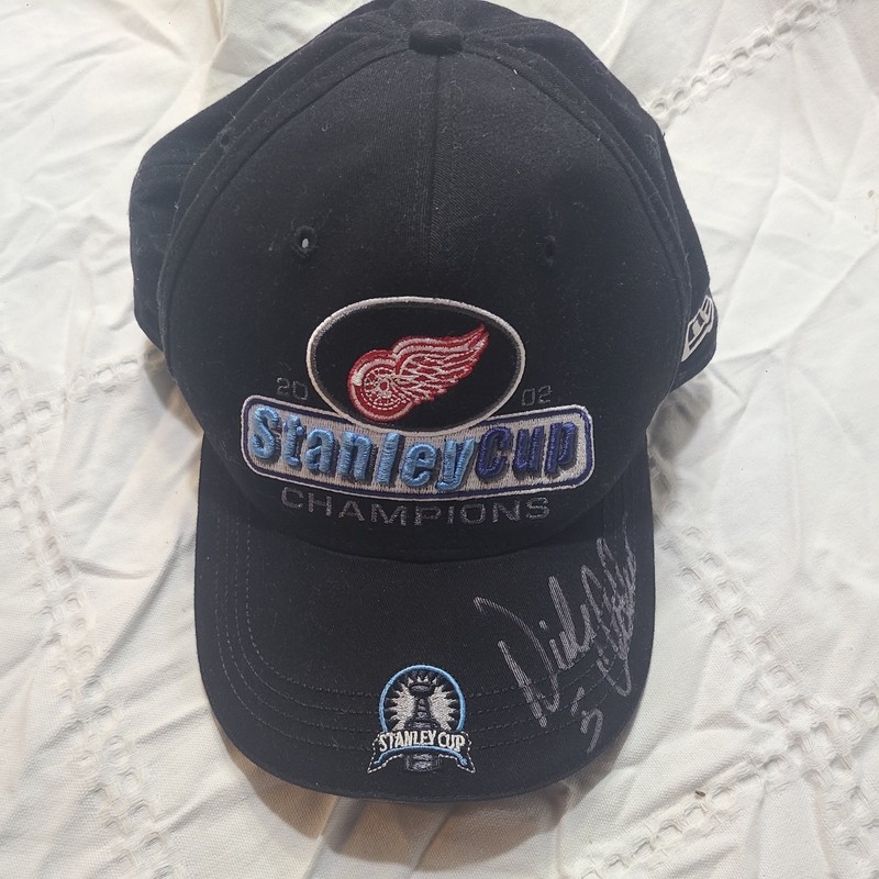 Nicklas Lidstrom Signed Stanley Cup  2002 Hat RED WINGS guaranteed authentic 