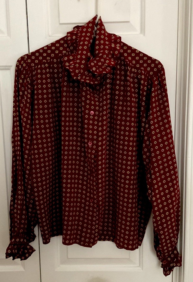 Vtg Calvin Klein Collection Women’s Foulard Print Blouse  100percent Silk Ruffled image 9