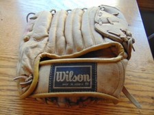 Vintage Wilson baseball glove- Catfish Hunter- Snap-Action
