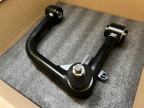 Front Upper Control Arm for Toyota Hilux GGN25R KUN26R GGN125R GUN126R GUN136R - Picture 3 of 6