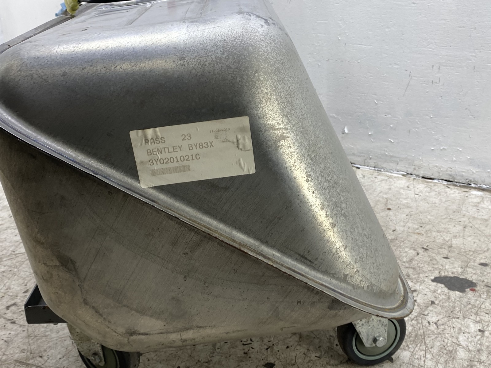 2010-2020 BENTLEY MULSANNE OEM FUEL GAS RESERVOIR TANK