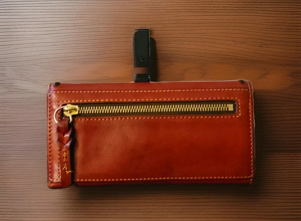 Dooney & Bourke Florentine Continental Clutch Wallet Red Zip ID Cards Checkbook - Image 2 of 4