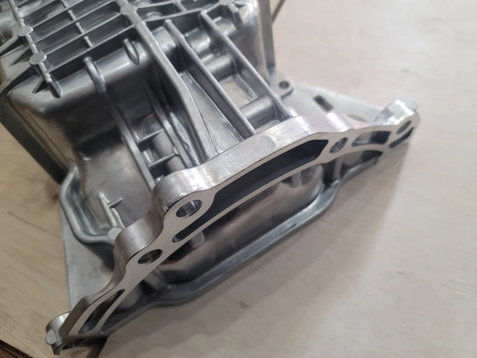 Pan de aceite del motor Dorman 264-587 apto para Ford Escape Fusion Fiesta Transit 14-19 Foto 4 de 4