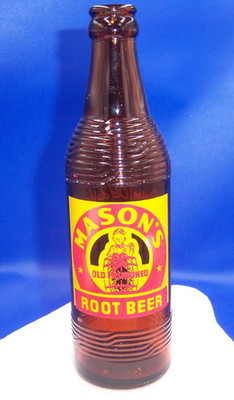 PA6 - 1950's Mason's Root Beer Cassandra Pa 8 1/2'' ACL  10 Oz Soda Bottle