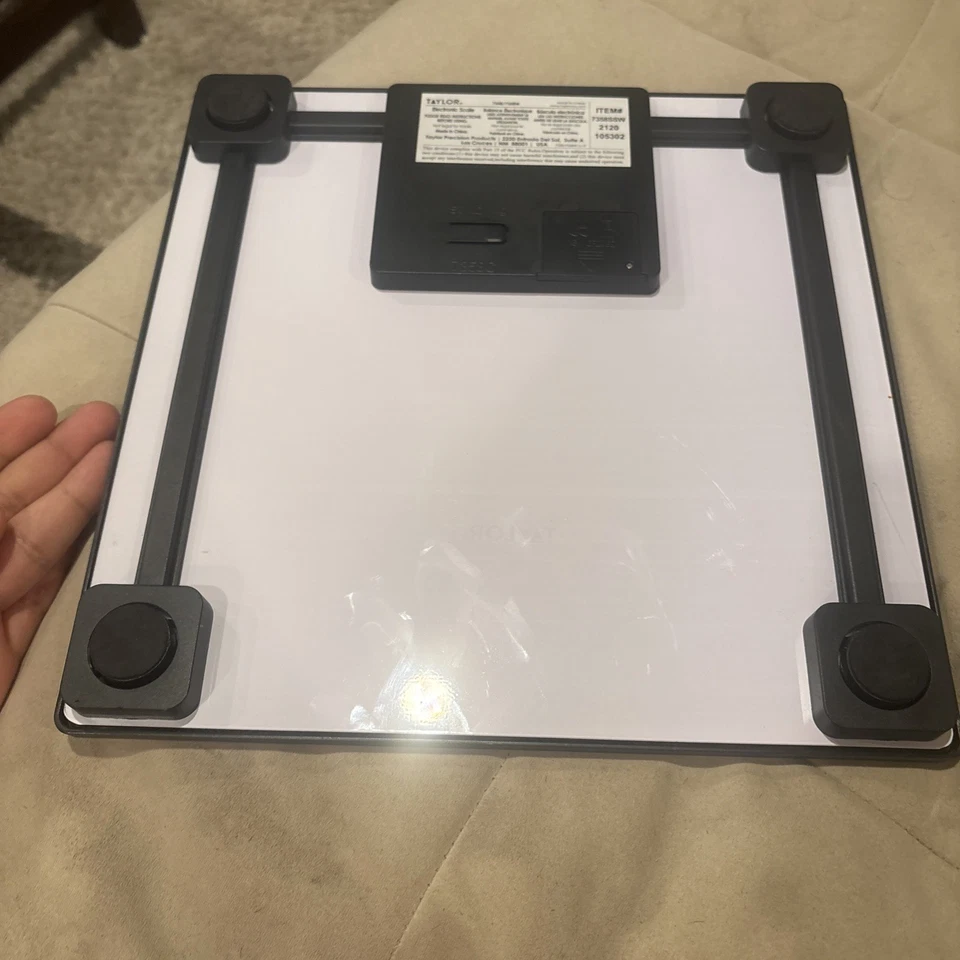 Taylor 7358 Glass Digital Scale Black-Used- New Battery-Minor Scuffs - Image 3 of 4