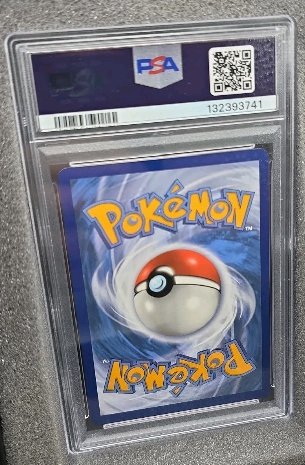 POKEMON CARD CENTISKORCH V ULTRA RARE 33 DARKNESS ABLAZE GRADED PSA 10 GEM MINT view 7