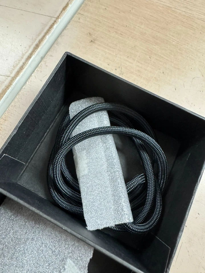 Michael Kors Airpod Case Admiral Blue Lanyard With Box - Image 3 of 4