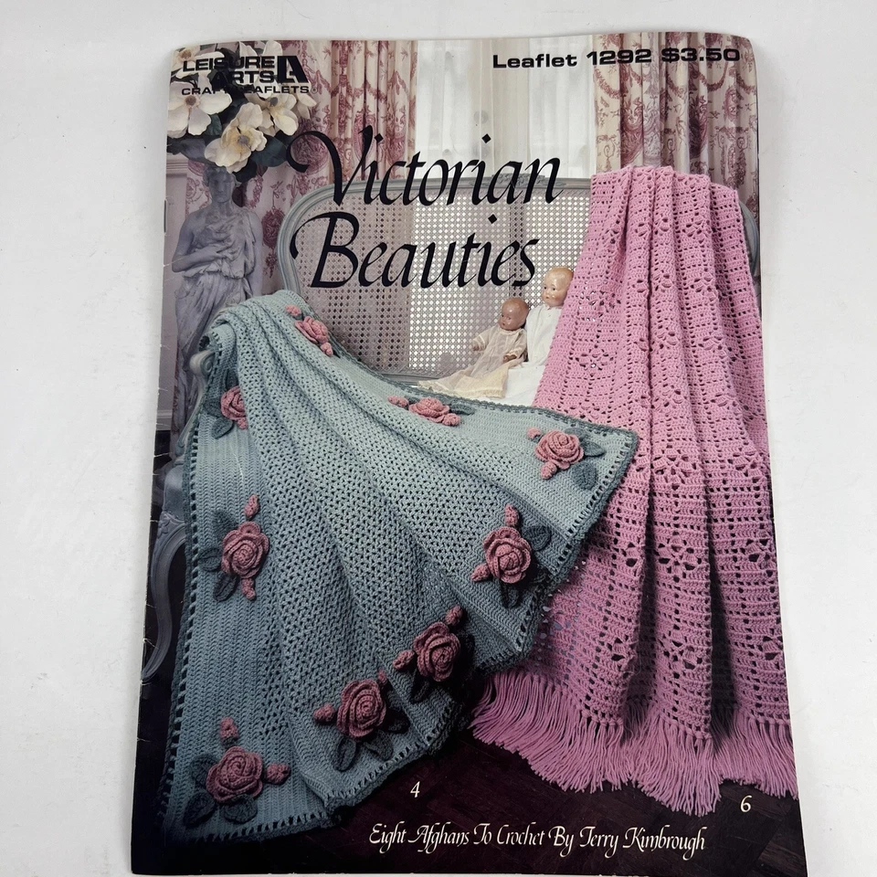 Lot 4 Vtg Leisure Arts Afghan Pillow Scraps Christmas Knit Crochet Leaflets - Image 2 of 4