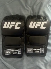 UFC New Black Replica Gloves Pair-Ships From USA 