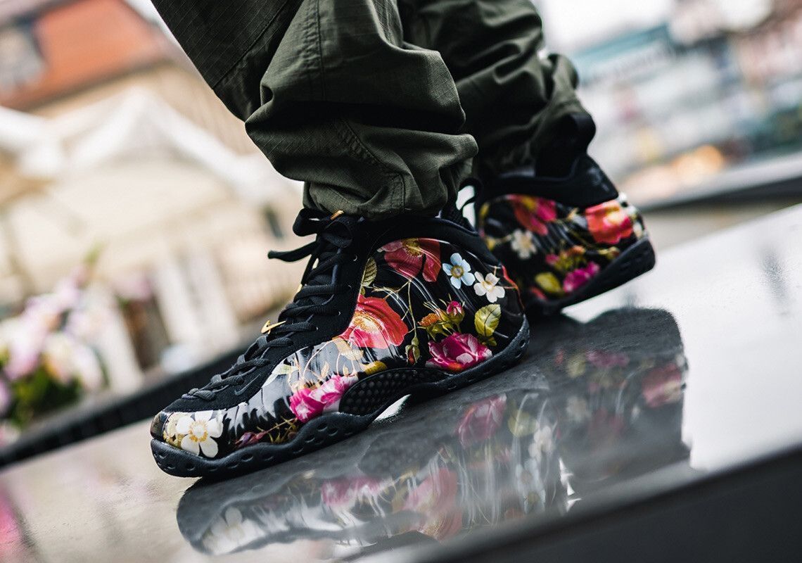 Nike WMNS Air Foamposite One Floral AA3963 002 Black Metallic Gold  Women's | eBay