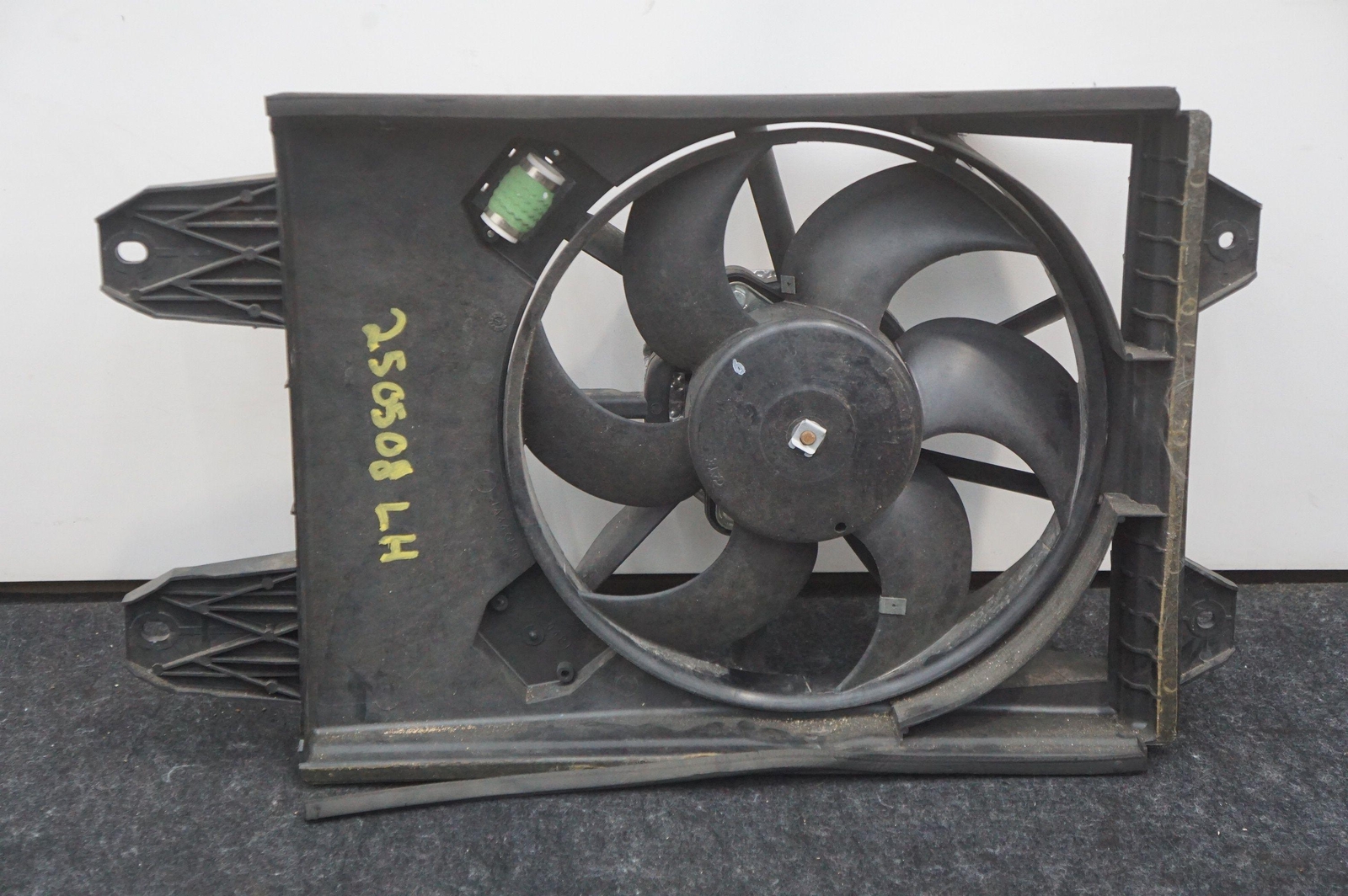 Left Engine Radiator Cooling Fan Motor Assembly OEM 8240481 Ferrari F430 04-2009