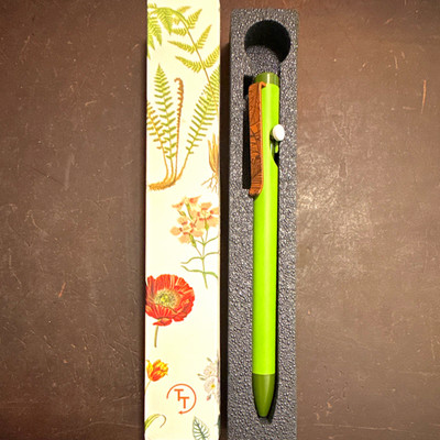 Tactile Turn Sprout Seasonal Release Bolt Action Standard Pen Green