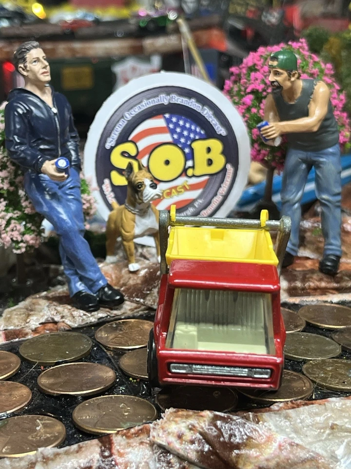 Lesney Matchbox Superfast 1976 Skip Truck No 37 1:64 Red Diecast USED NM Cond - Image 4 of 4