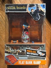HEXBUG Tony Hawk Circuit Boards Flat Bank Ramp Set w Birdhouse Deck NIP Ages 8+