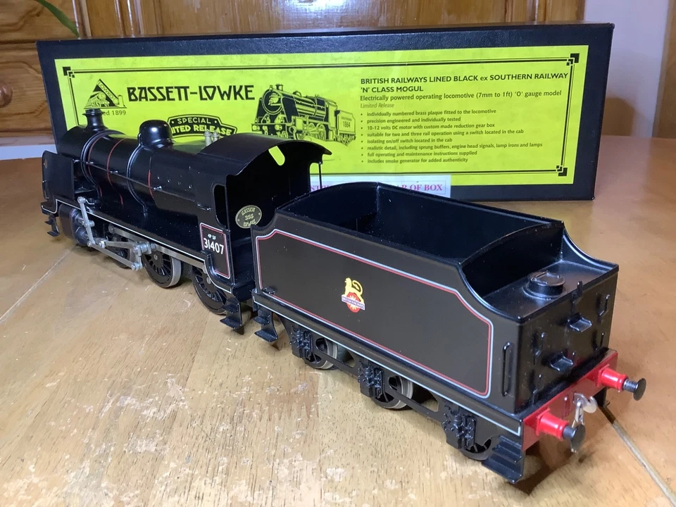 Bassett Lowke O Gauge 2 Rail DC BR Black 4-6-0 N Class Loco 31407 - Image 4 of 4