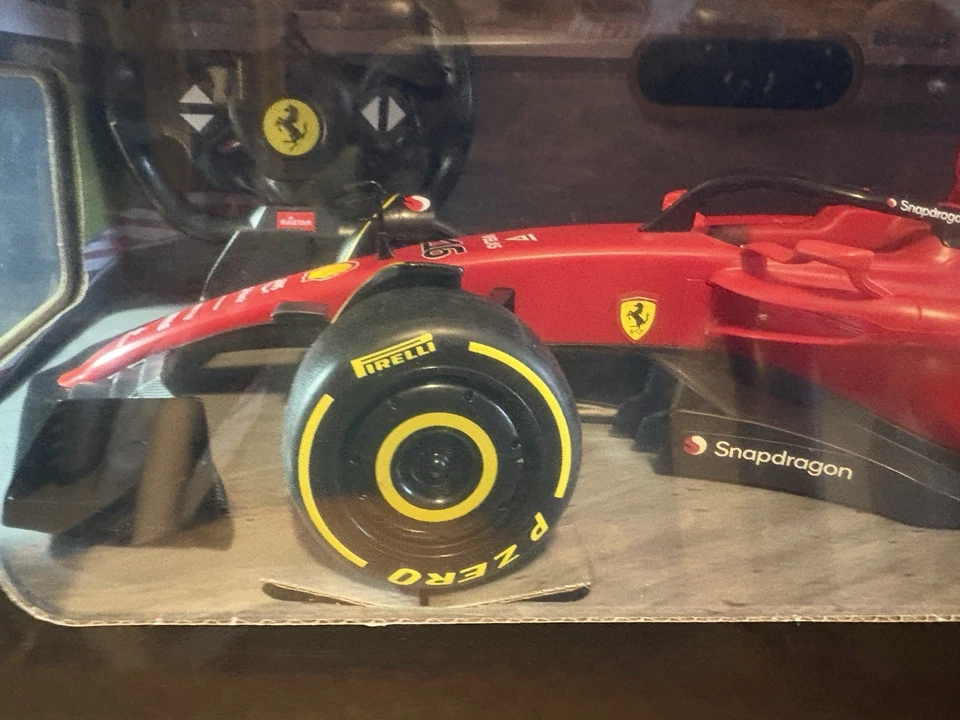 Rastar RC Rojo Ferrari F1-75 Escala 1/12 Modelo Fórmula Uno Control Remoto Coche Nuevo en Caja Foto 3 de 4