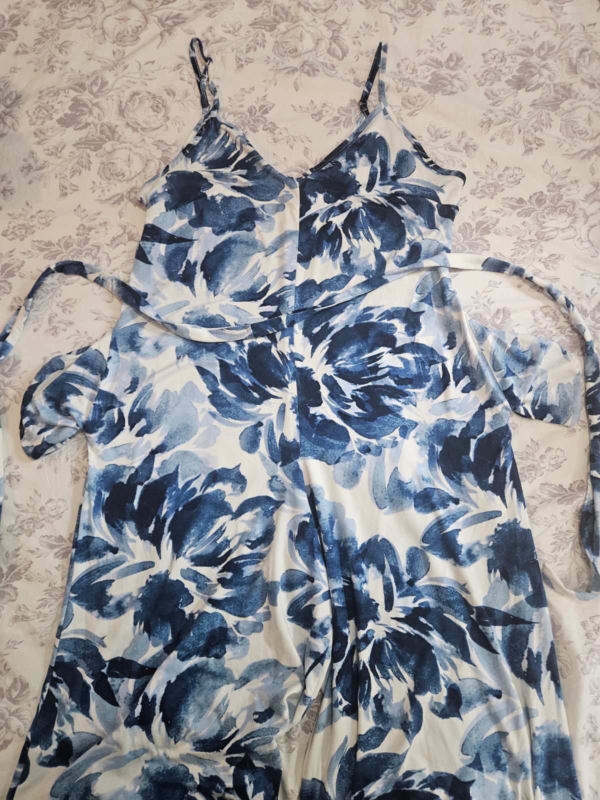Women's Fashion Nova Floral Romper Size 1X Sleeveless Long Pants