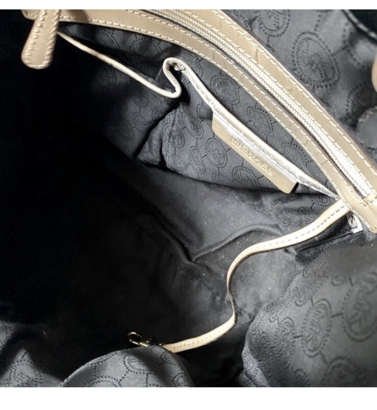 Michael Kors Jet Set Travel Black Saffiano Leather Medium Tote for 