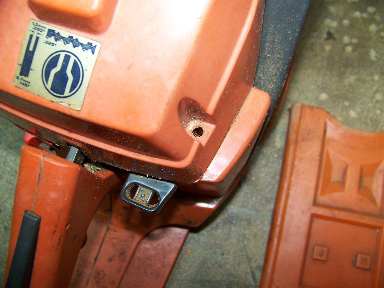 Husqvarna 141 chainsaw with a 15" bar and chain eBay