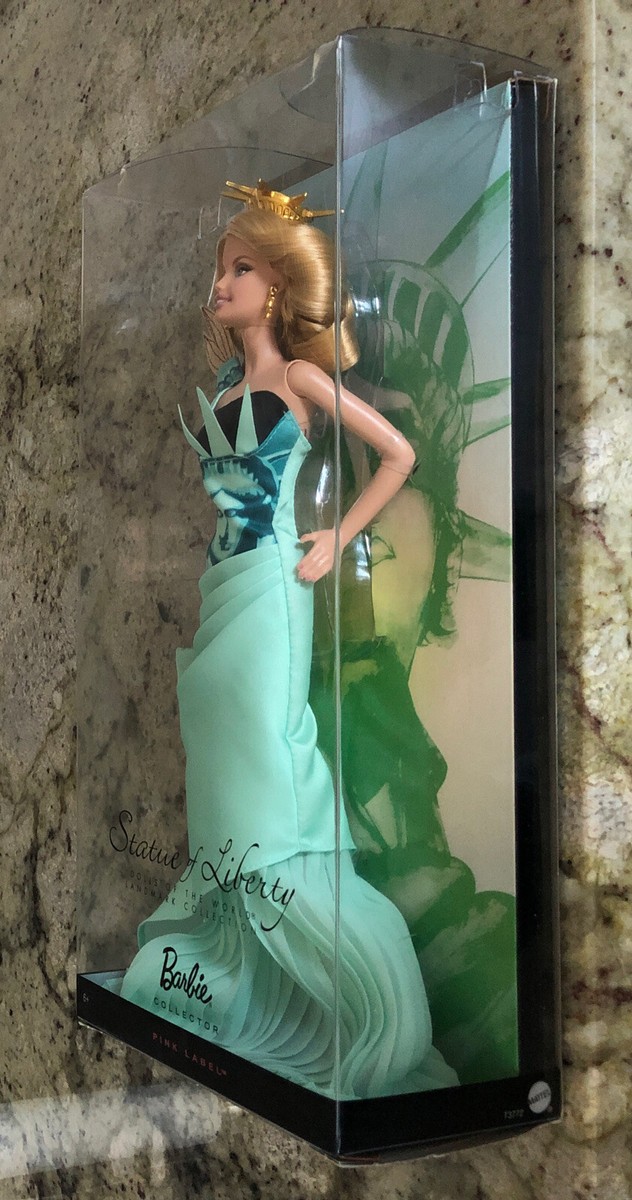 Dolls of the World Landmark Collection Statue of Liberty New York