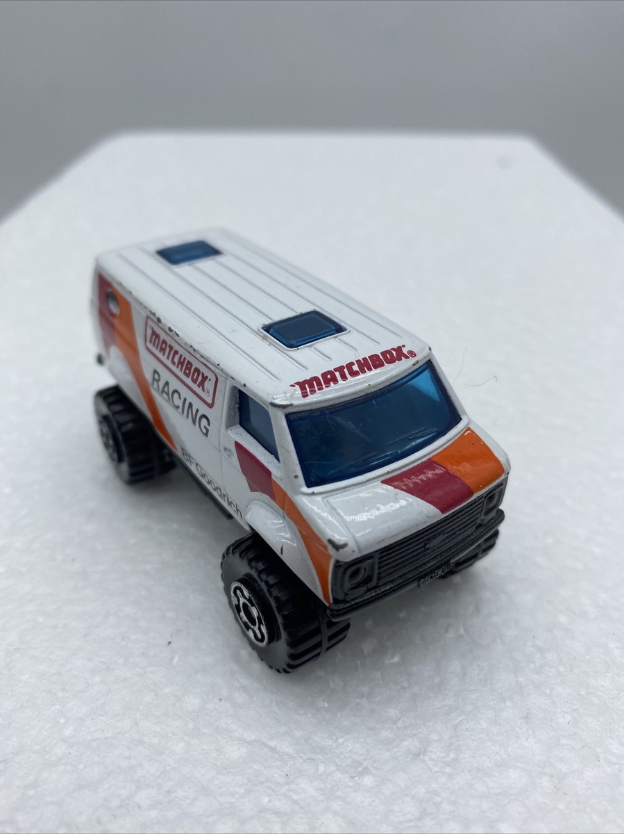 マッチボックス　60 2024 Matchbox Power Grabs #60 Porsche 911 Targa 4 GENTIAN BLUE