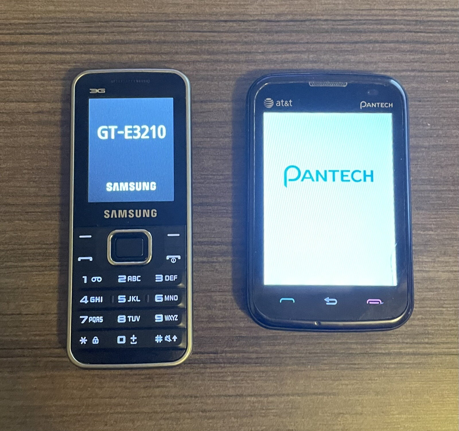Pantech Renue P6030 AT&T Full Keyboard Slider Smartphone & S