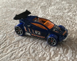 Hot Wheels Acceleracers Teku Spectyte