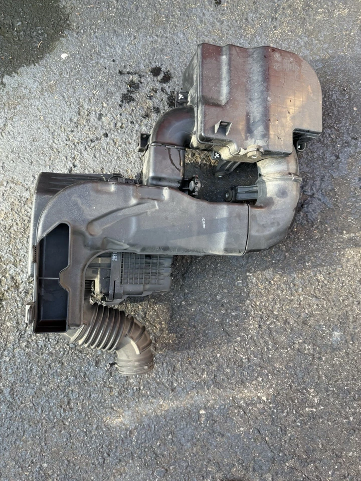 Conjunto de sistema de admisión de filtro de aire Kia Soul 2014-2019 OEM Foto 3 de 4