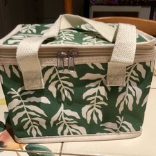 Green palm leaf insulated lunch bag brand new 