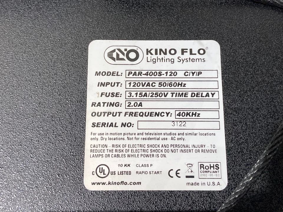Kino Flo PAR-400S-120 ParaBeam Fluorescent Light 400 DMX Center Mount, 120vac - Image 4 of 4