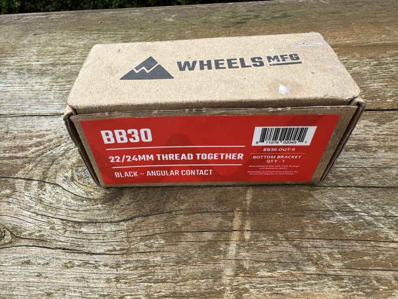Wheels Manufacturing BB30A Bottom Bracket 22/24mm Thread Together