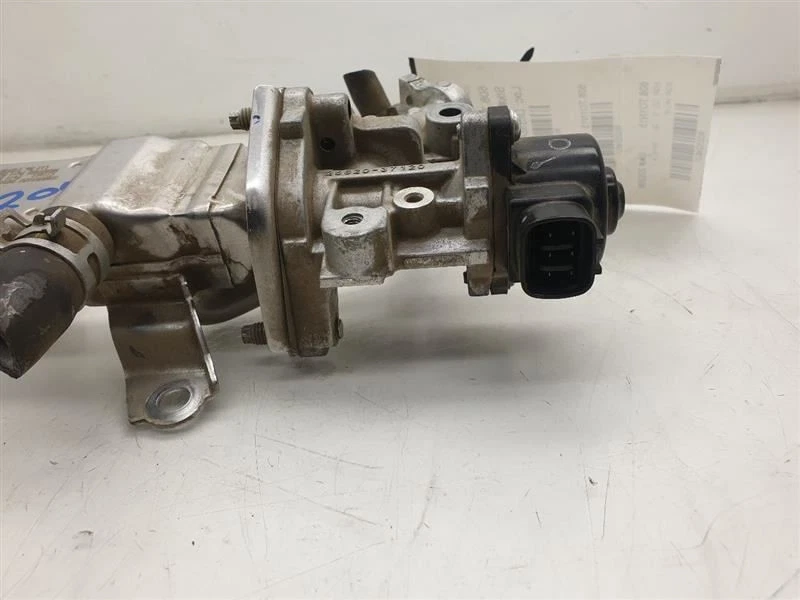 Toyota Prius II 2015 1,8 L tracción delantera con válvula EGR Foto 2 de 4