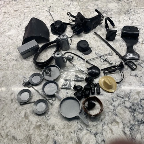 VINTAGE MARX JOHNNY WEST ACCESSORIES CAPTAIN MADDOX