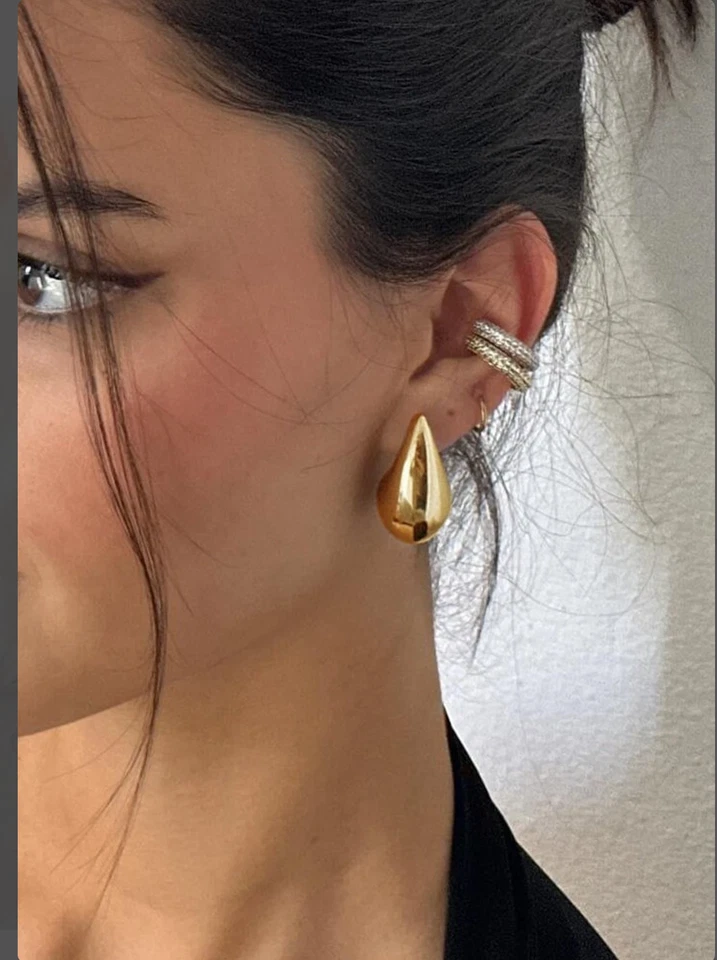 Pendientes colgantes gruesos chapados en oro de 18k, pendientes colgantes chapados en oro blanco Foto 2 de 4