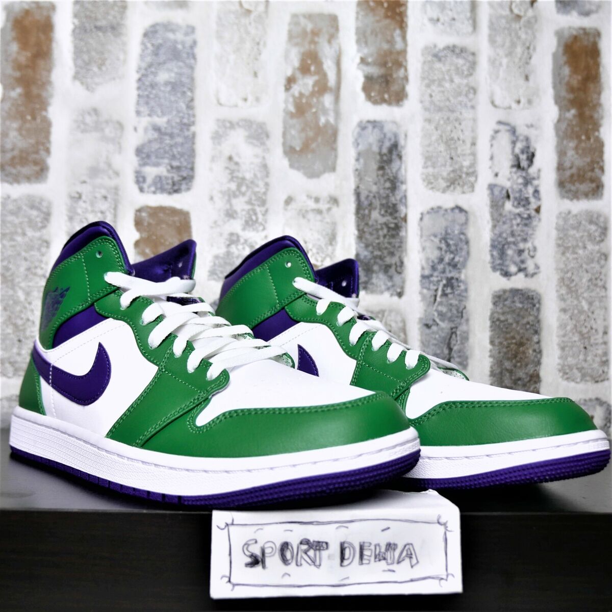 Nike Air Jordan 1 Mid Incredible Hulk 554724-300 sz 9 Green Nike Air Jordan 1 Mid Incredible Hulk 554724-300 sz 9 Green