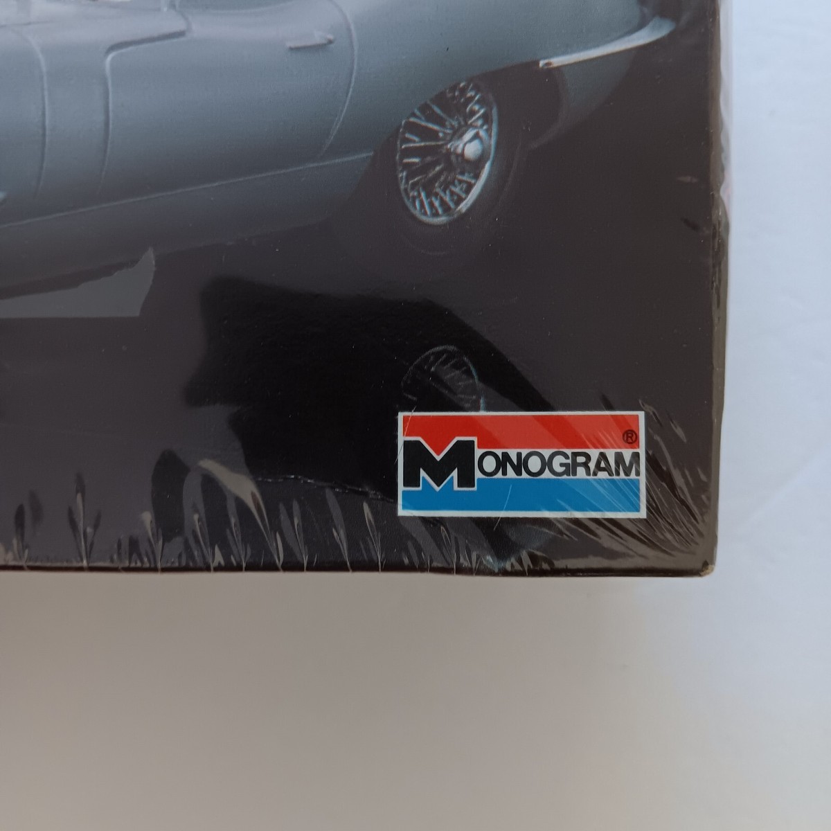 Monogram Exotic Car Series Jaguar XKE 1:24 Model Kit - Brand New