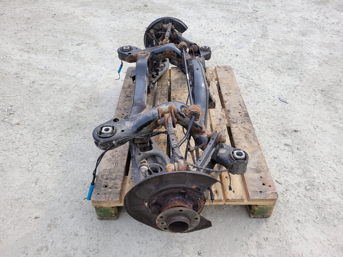 ✓✓✓BMW E91 3 SERIES 330D LCI REAR AXLE CARRIER SET 6783715 