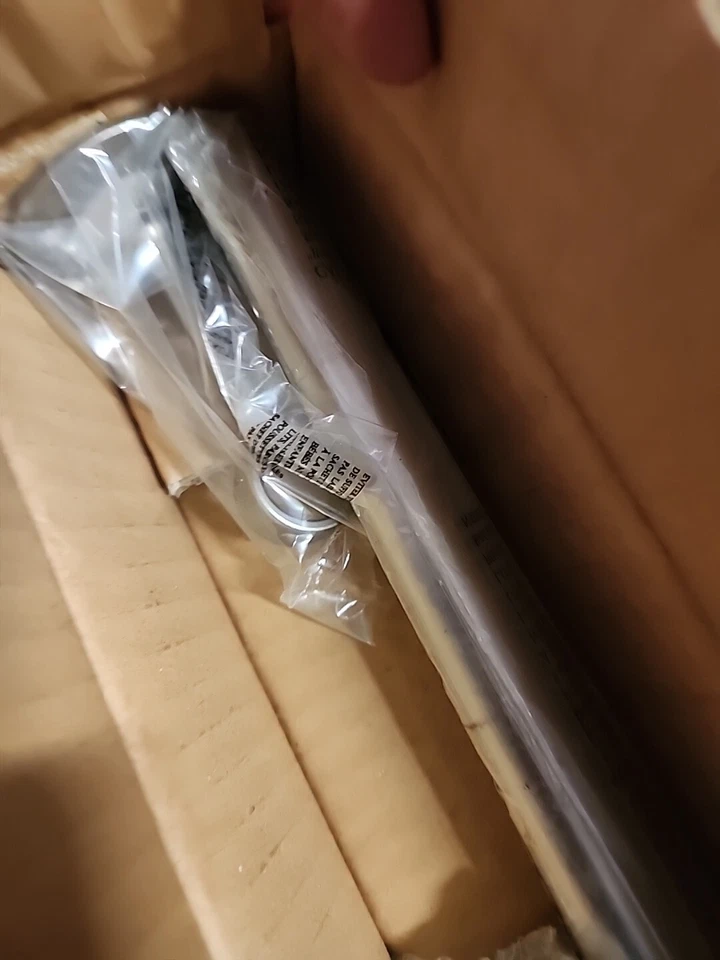 NUEVO Pottery Barn Kids PBK Cortina Ventana Barra y Soporte de Pared Níquel Pequeño 28-48" Foto 3 de 4