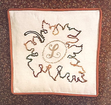 NEW 80's Leisure Arts Knots So Fine Candlewicking "Leaf Monogram" Pillow Top Kit